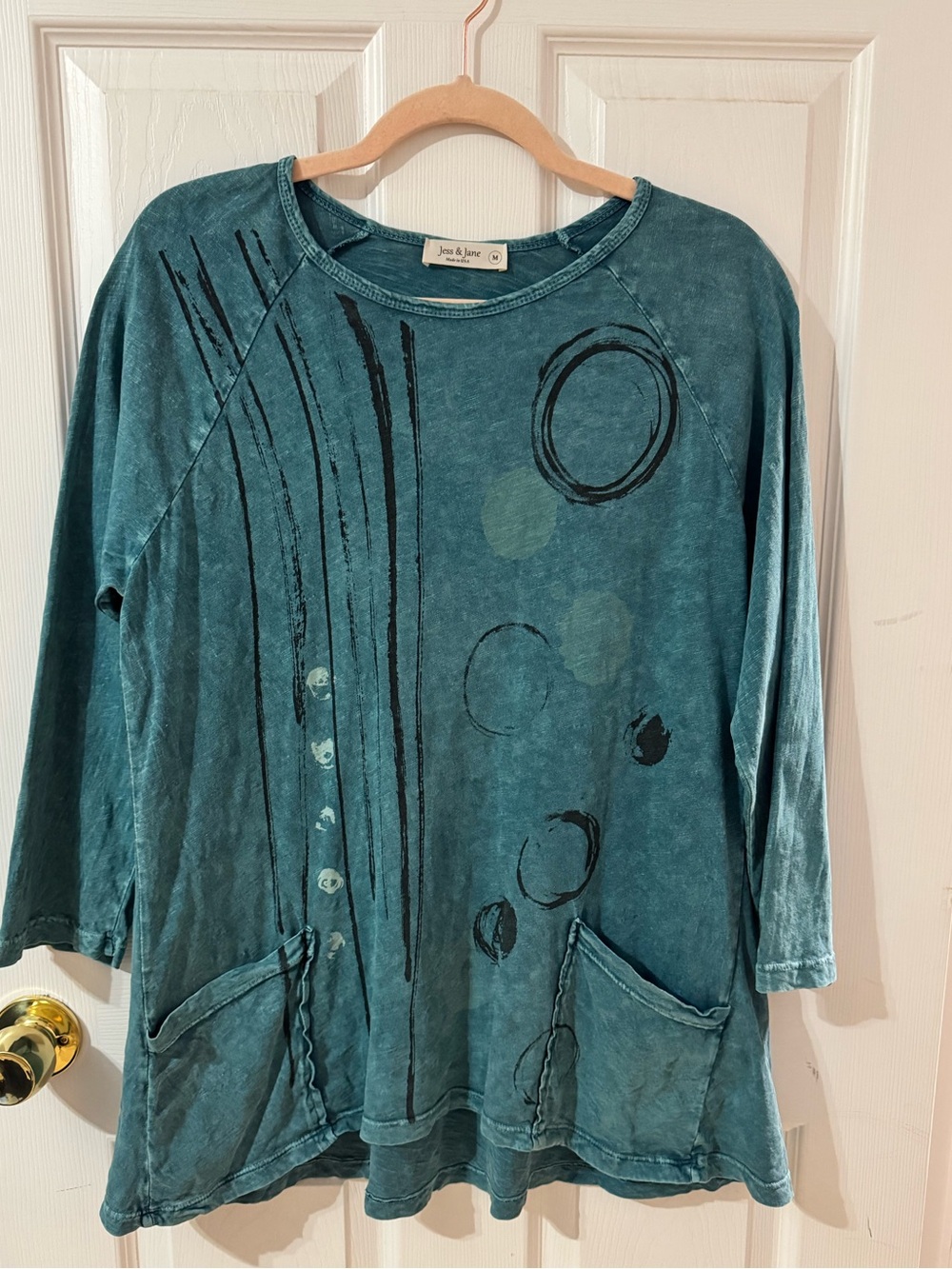 ⁠Jess & Jane Mineral Wash Tunic Top Medium Teal Circles Art To Wear Pockets USA⁠